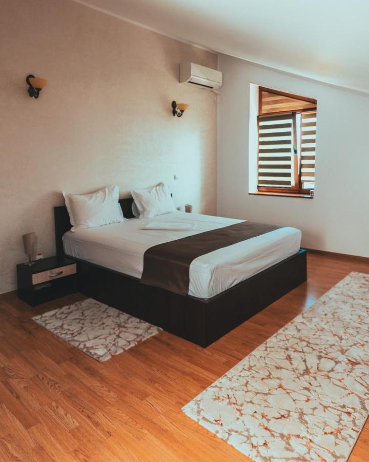Delta Est Hotel & Restaurant Sulina Kültér fotó